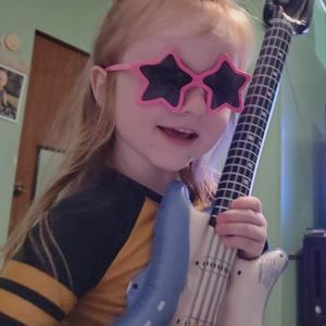 Meet your Posher, Joni